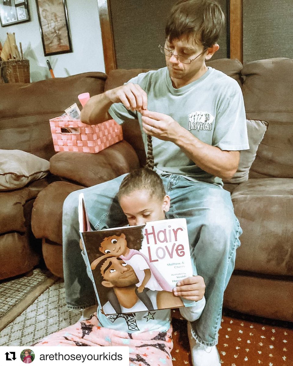 readup_kids's tweet photo. #ReadingWednesday Precious moment for these two while reading “Hair Love”. #WhatAreYouReading #LetsShare #ReadUp #ReadUpKids #KidsReading #Repost by @arethoseyourkids book by @matthewacherry and @vashtiharrison and published by @kokilabooks https://t.co/g1kCZHTQRH