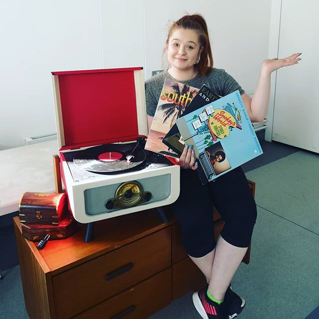 ReimagineRemake's tweet photo. It's #museumweek y'all!! #7days7hashtags
For today's hashtag- #PLAYMW, here's kat_colville from the #escaperoom #eventmanagementteam at #midantrimmuseum, challenging you to pick the right record in order to ESCAPE the Flamingo dancehall!
Are you going to #PLAYMW the correct on https://t.co/I5rAJnYsWP