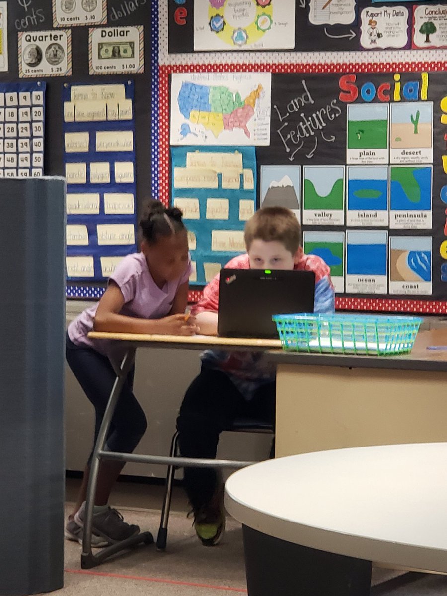 Team work at it's finest! That's how we roll in 3rd/4th grade #TeamMARVELoUS <a href="/SandersSELF/">Sanders SELF</a> <a href="/TarynJRichard/">Taryn Richard</a>