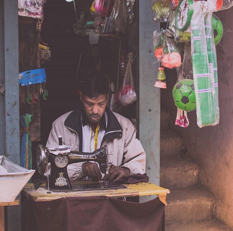 BrownPeopleDo2's tweet photo. Working Class of Bangladesh 🇧🇩 
(Ig: girrafid) https://t.co/5APJhUGKSg