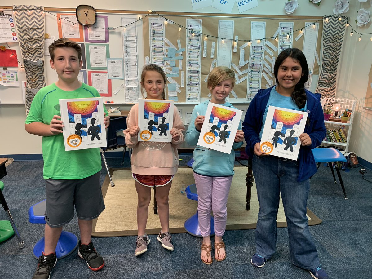 IBMrsBoles's tweet photo. #ProudAuthors & illustrators! My Ss always amaze me day in & day out w/ their ♥️,drive & passion. Their 👀lit up when they saw the box from @studentreasures & mine filled w/ tears. Love them. #DISgrateful 4 #DISincredible Ss like these. @DISD_DIS https://t.co/bxcY7Fl1D5