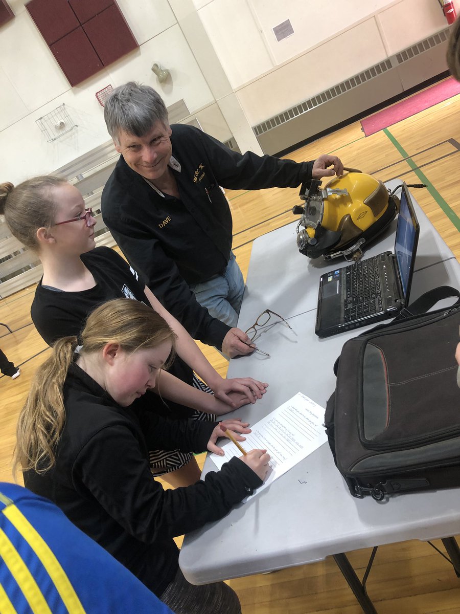 ProctorSchool's tweet photo. A wealth of community partners attended the career day 👩🏻‍✈️👩‍🚒@ProctorSchool #Army #UnderWater Welder #GameWarden 🦌#Archeologists #ProctorGas #PhysicalTherapist &amp; Others https://t.co/yoaqAcg3CP