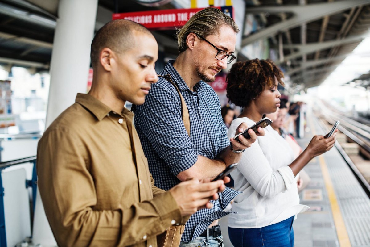 ClickEngineUSA's tweet photo. An eMarketer research shows US citizens (aged 18+) spend 43 minutes per day on Facebook! Social Media is where your audience is, make sure you are there as well!
#digitalmarketing
#clickengine
#socialmedia
Check us out at πhttps://t.co/8p8cZTE5b8 https://t.co/CYjnMNCuvV