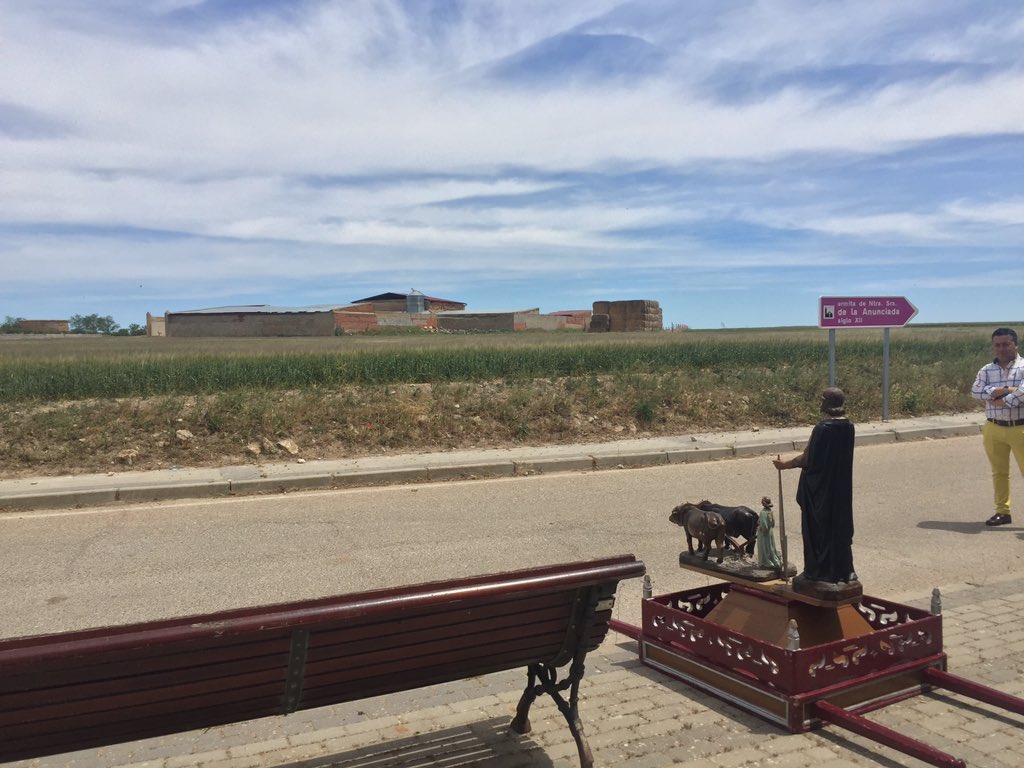 ayto_uruena's tweet photo. Procesión de San Isidro. #Urueña #tradicion #campp #agricultura https://t.co/3G5qKvOfLo