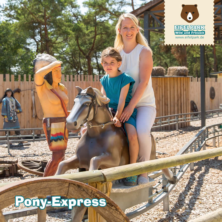 Auf dem Rücken der Pferde 🐴 liegt das Glück dieser Erde 🌍. Bei uns im Eifelpark geht das Ganze elektrisch ⚡️ auf dem Pony-Express am Westernplatz. #freizeitpark #eifelpark #pretparken #amusementpark  
👉 Alle Infos: eifelpark.de