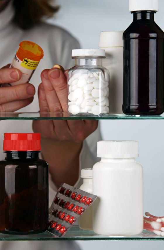 Don't become an accidental drug dealer, clean out your medicine cabinet and drop off any unused medications in one of our front lobby's medication return units. Our lobby is open and under video surveillance 24/7. #londonky #londonpoliceky #savealife