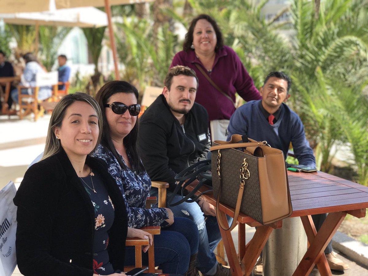 PaceAntofagasta's tweet photo. Algunas imágenes de la pausa en nuestra jornada de capacitación: “La práctica reflexiva y el proceso de transformación pedagógica del ejercicio docente” ✨
Muchas gracias a todos nuestros profesores por su participación 💙 #ProgramaPACE #PACEUA https://t.co/qACkm6Mx2U
