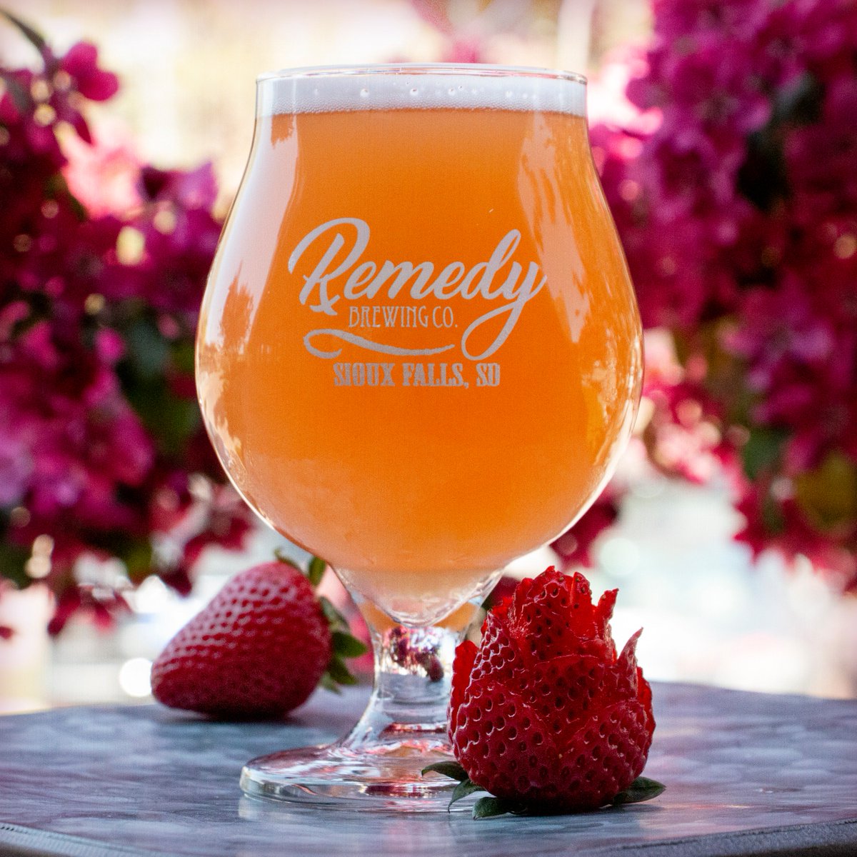 First Tweet in almost three years and we're back baby! Stop in for our new Strawberry Milkshake Sour ale, Kick to the Berries! Just in time for you to get a wicked patio tan, this refreshingly tart brew will #CureWhatAlesYou! And yes, that is a strawberry rose.🍓🌹💪