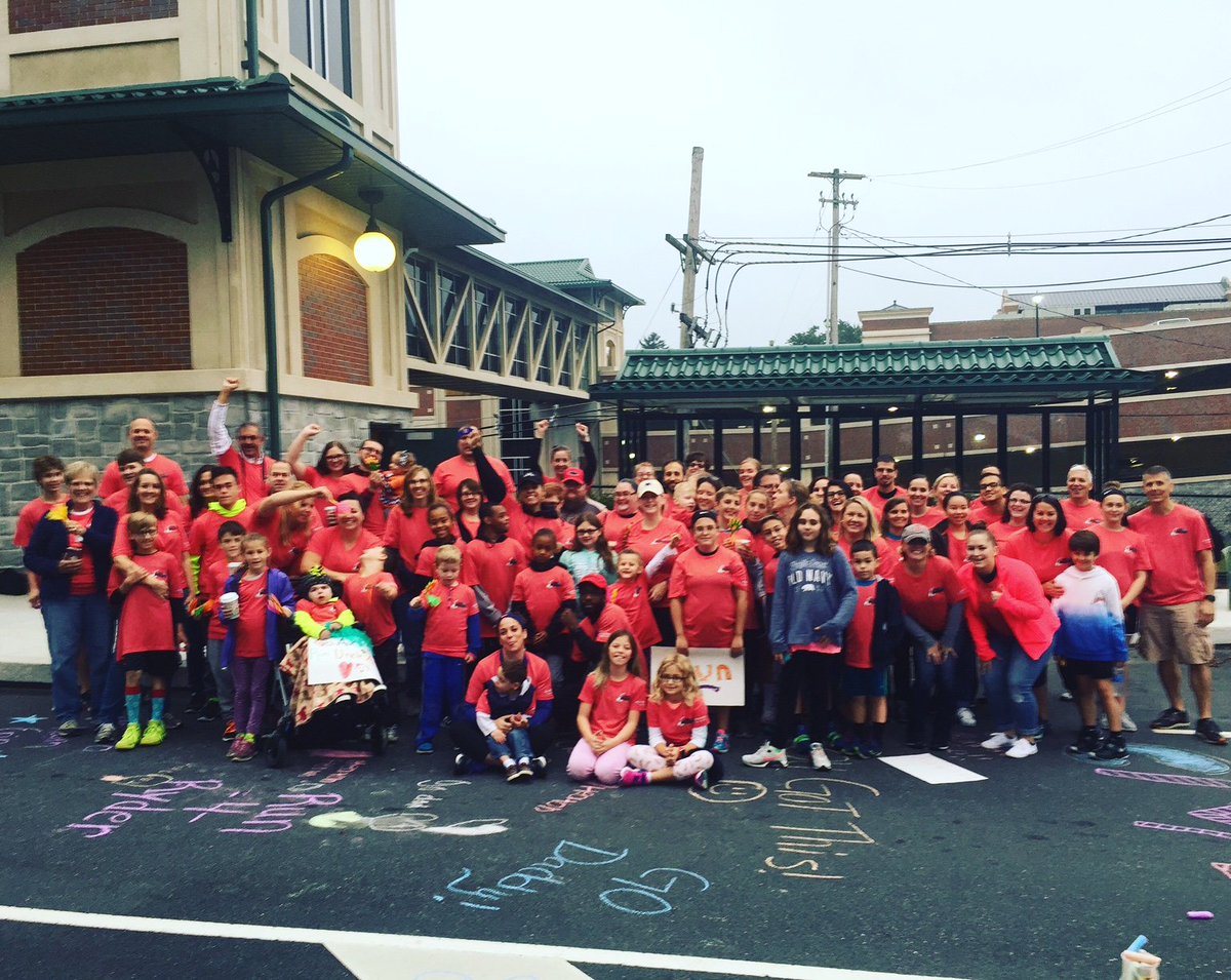 NYCKMcG's tweet photo. Registration is now open for the Oct 20 #HersheyHalf benefiting @CMNHershey! Visit https://t.co/7Mqw50c8et for details on this race and the @fourdiamonds Conquer Run. #Running #HersheyPA #HalfMarathon https://t.co/NUm6UQYmyD
