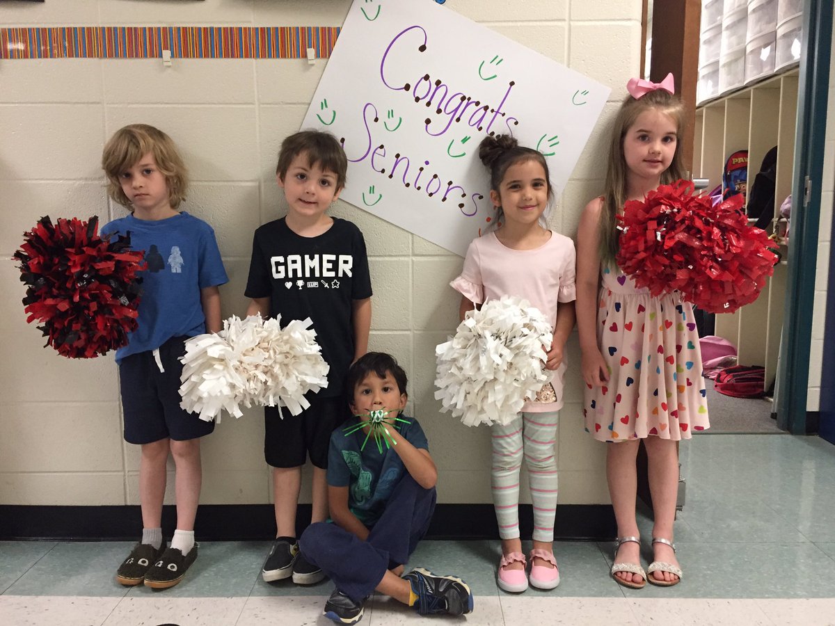 CEKinders's tweet photo. Senior walk 2019!  #gratsseniors @CentralCabotpK4 https://t.co/yZ5YuahMFa