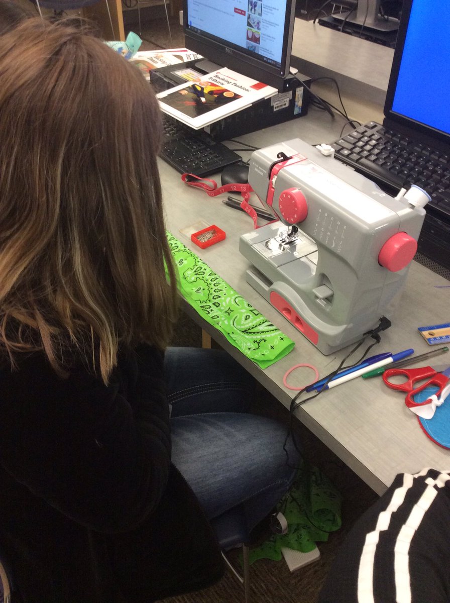 SMS_Library's tweet photo. 1/2
@SMS_Wolverines Makerspace Fun! #SewingMachine #JanomeFun #SMSLibMakerspace in the computer lab
π Books and YouTube How To Videos videos! #HackingFashion #WolverinesRead #HaysLib #MakerGonnaMake https://t.co/phx1hqAh3N