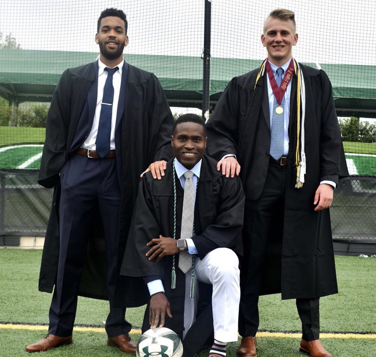 DMVSoccer96's tweet photo. Congrats to @LoyolaMSOC’s Class of 2019 on graduating from @LoyolaMaryland this week, after strong 4 year careers with the @LoyolaHounds!
⚽️ @XanderSaling
⚽️ @JakeAllState (Local alum of @arlingtonsoccer & @GeneralsPride)
⚽️ @mickeywatson_5 https://t.co/5FfwDUAD0y