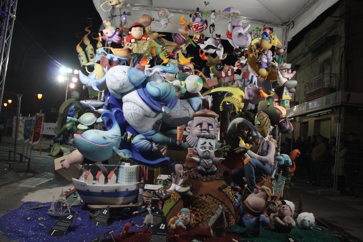 La comissió Malvarrosa-A.Ponz-Cavite guanya el V Premi Plantà i Cadena organitzat per Gayano Lluch. Enhorabona pel treball a la Falla infantil obra de Mario Pérez amb lema "Migracions". Enhorabona! #falles2019 #falles #València