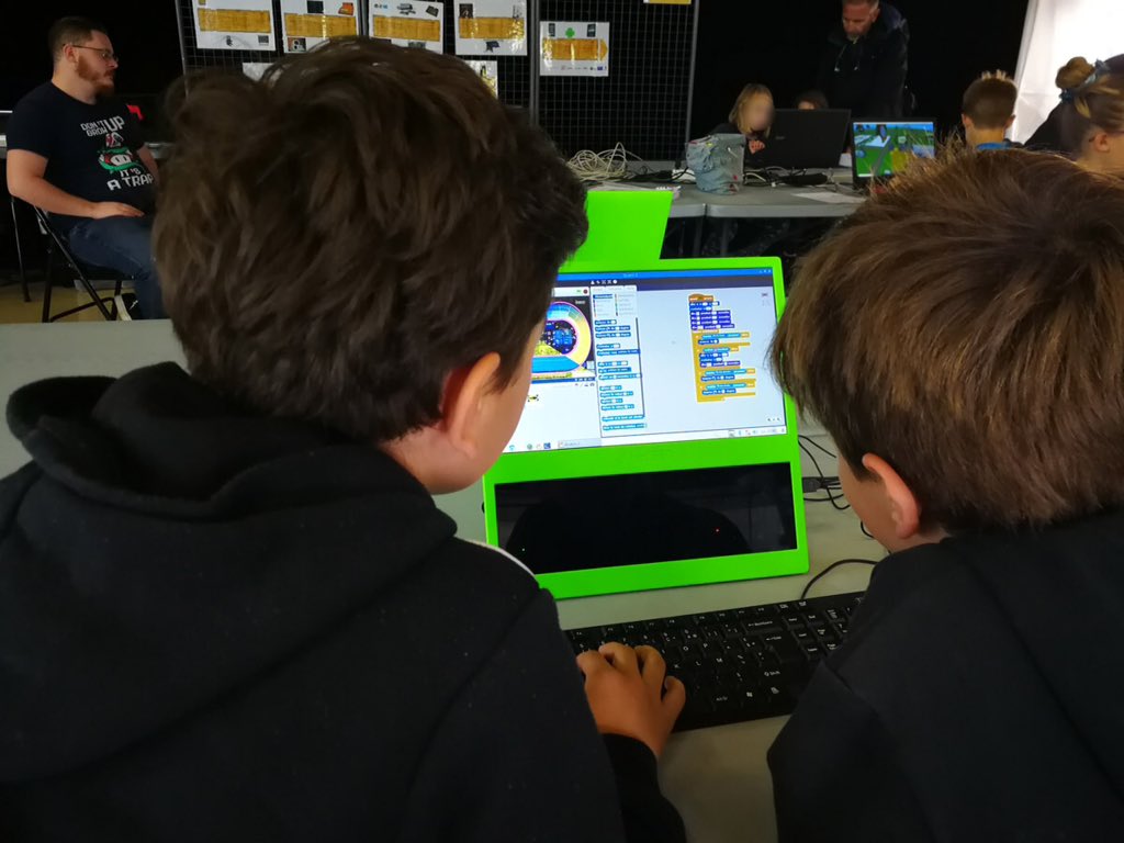 Simon Eric tweet media