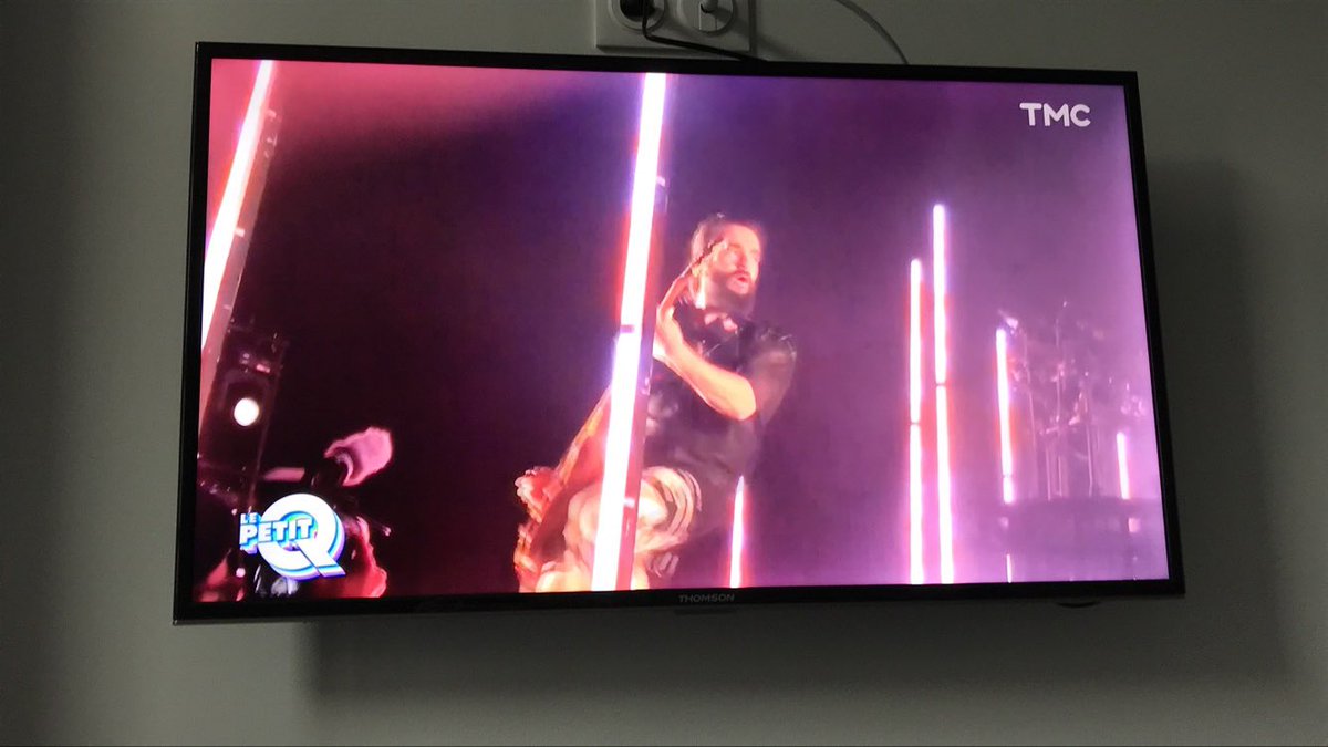 Geisterfahrxr's tweet photo. On french TV tonight 🥰 @tokiohotel #MPParis https://t.co/c93ABho40S