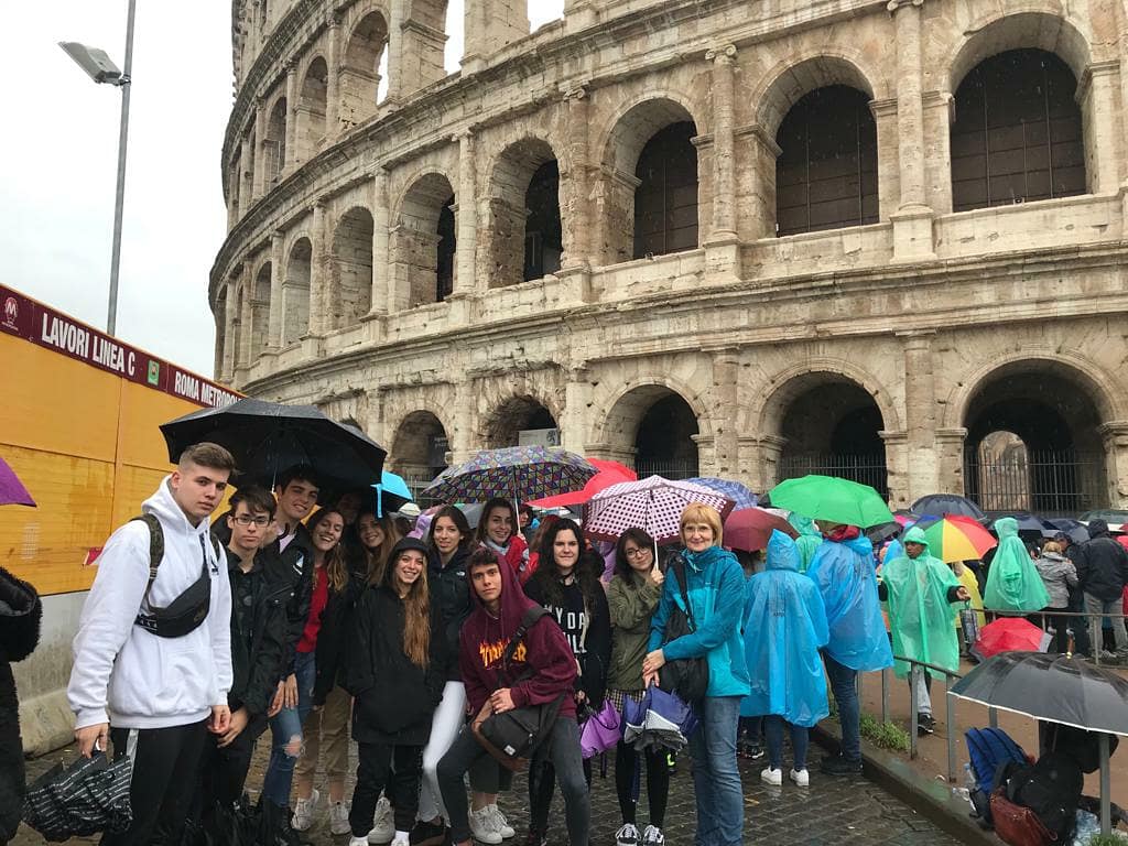 PadreDamianSSCC's tweet photo. Primers passos per Roma 🏛️! #2nbtxpd inicia una cloenda d'etapa plena d'art i cultura clàssica en immillorable companyia! Us seguirem informant! #avantiroma #romapd #viatge #cultura #comiat https://t.co/ZcS3CsYWx8