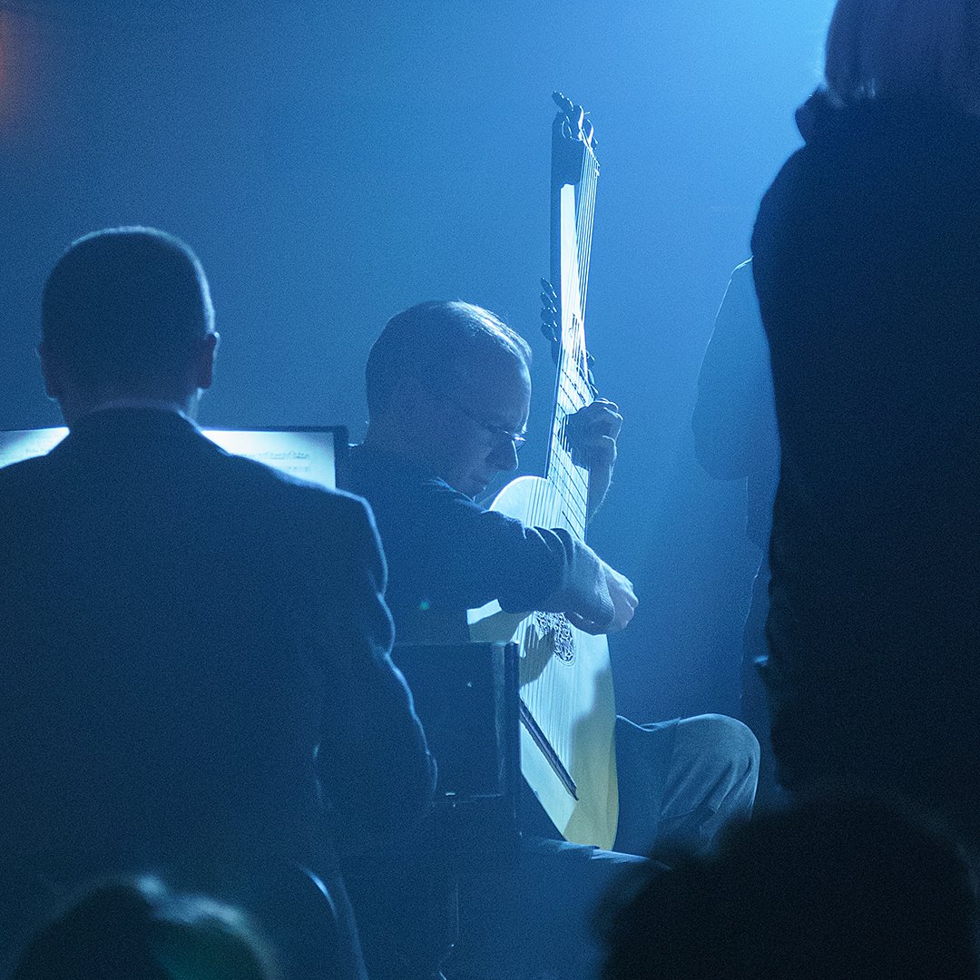 The theorbo (it's part of the lute family but much longer!) was invented in Italy at the end of the C16th. Did you know that <a href="/OfficialSting/">Sting</a> plays the lute?! Come hear <a href="/Tafelmusik/">Tafelmusik</a>'s Lucas Harris rockin' the theorbo at Haus Musik: Fantasticus on May 23 at <a href="/BurdockBrewery/">Burdock</a>.