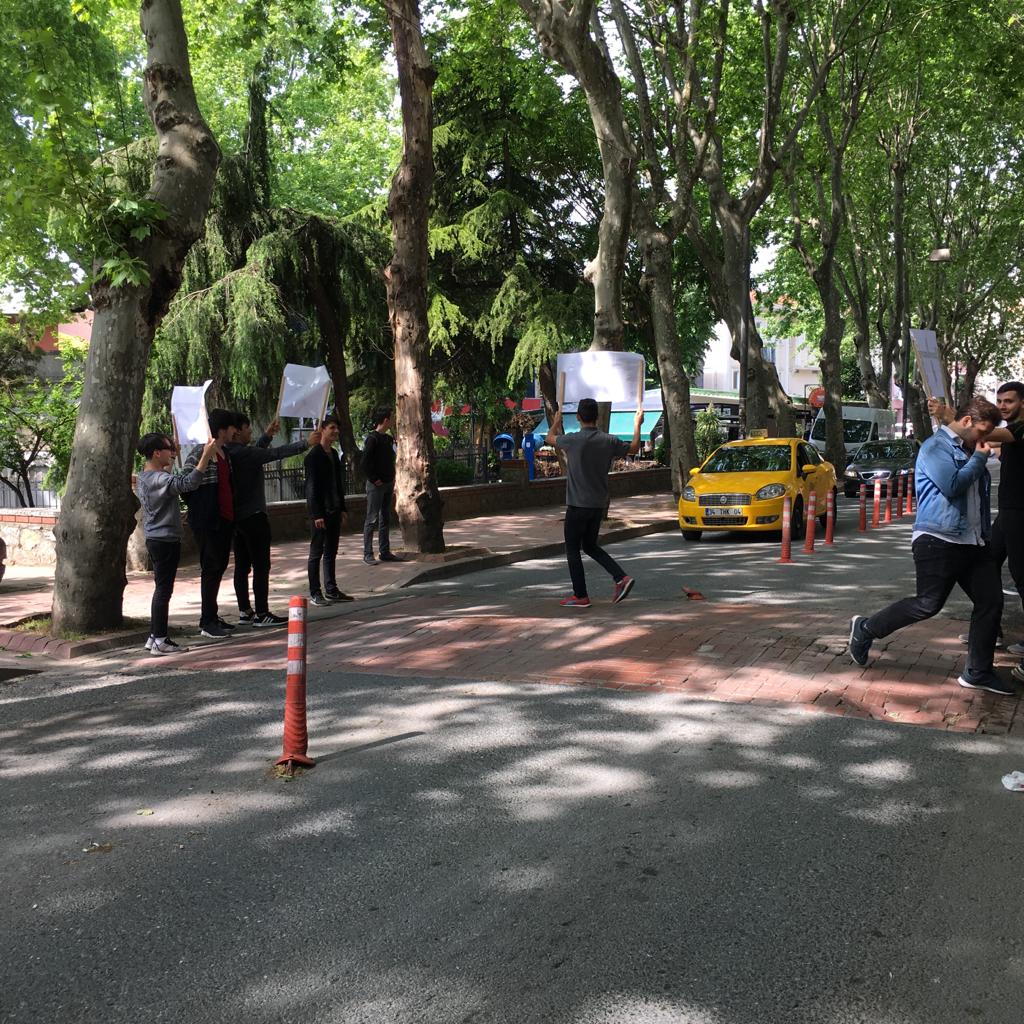 Trafik haftası etkinlikleri öğrencilerimizin katılımı ile gerçekleştirildi.