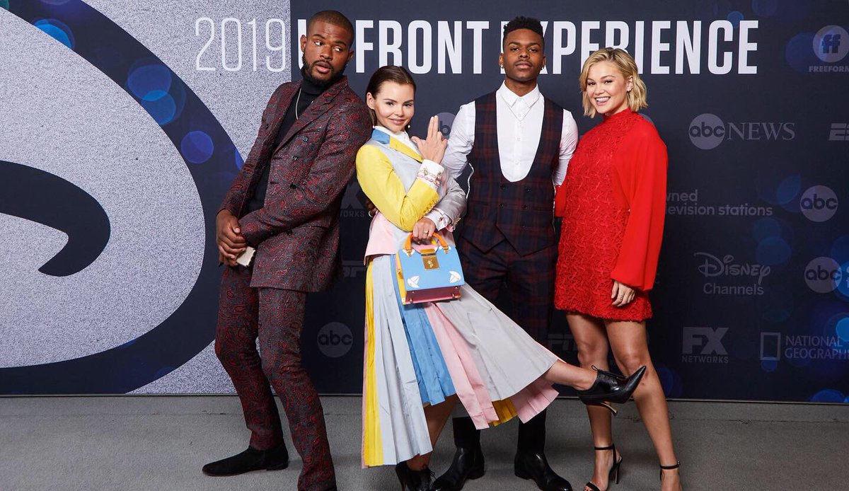 CloakAndDagger's tweet photo. With the @FreeformTV family at yesterday’s #FreeformUpfront.
_____
Marvel’s #CloakAndDagger x @grownish x @SirenTV. https://t.co/QE6RMZ9El6
