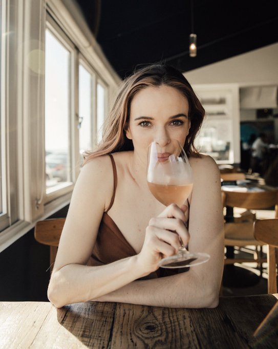 snowbarrystraw1's tweet photo. You need a girl ❤ https://t.co/hAm739Z6fU