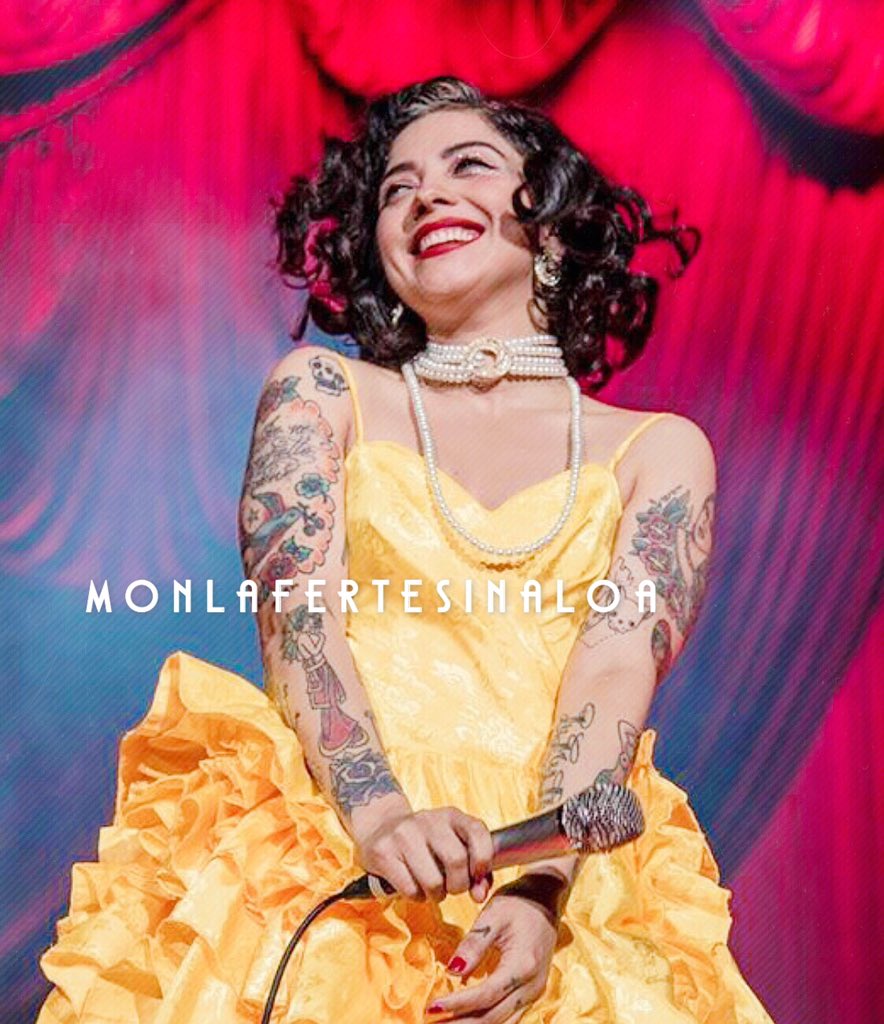 monlafertem's tweet photo. Que cosaaaa mas preciosaaaaa!!❤️🌻🌻🌻🌻🌻🌻 @monlaferte 
Ir a un show de Mon Laferte es lo mas preciosooooo!
Mon eres amor!!❤️  #Monlaferte #auditorionacional #lagiradenorma #norma #PremiosMTVMIAW   
#MTVLAMUJERESMON 
#MTVLAVIDEOELBESO 
#MTVLACHINGONMON 
#MTVLASHIPAMOR https://t.co/xgz5Rm8L4T