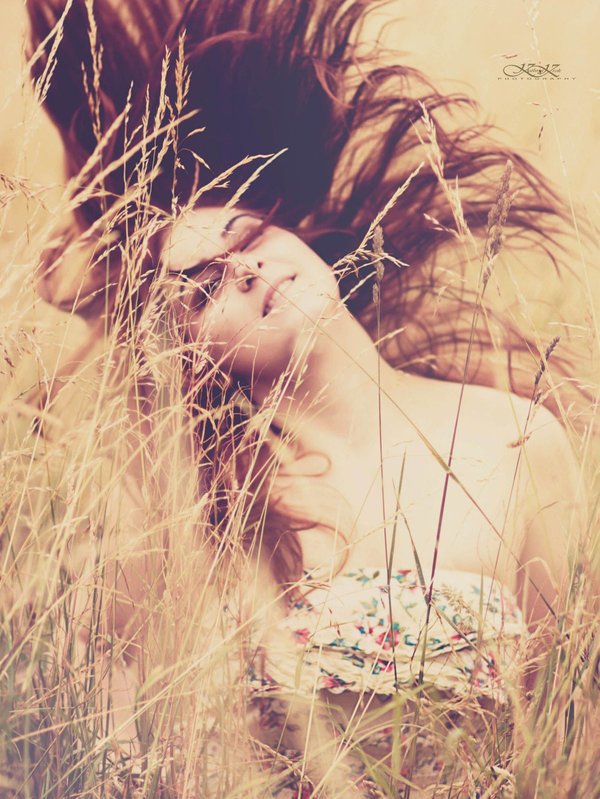 Seni öyle bi GörMezden gelirim 
                    Ki...
Sen bile VarlığıNdan şüphe edersiN😎✌