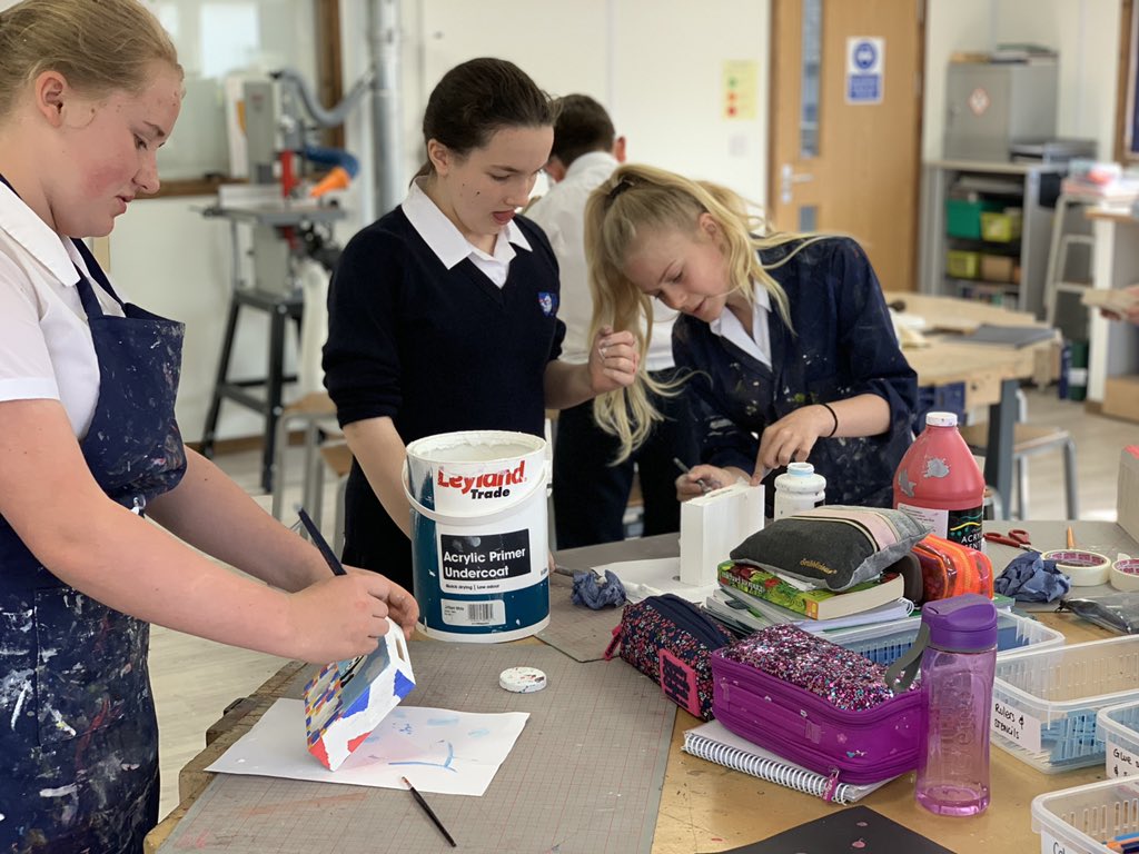 Year 8 were busy this morning adding the finishing touches to their #acousticspeaker and looking #Amazing #productdesign #busybees @sjoth_official