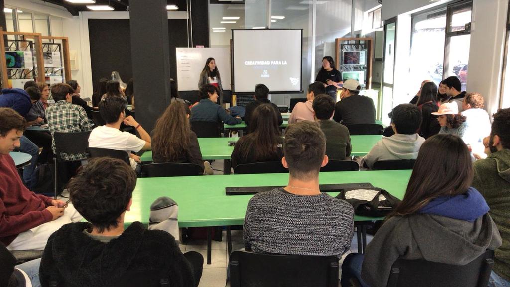 MakerspacePUCV's tweet photo. [#Maker_Labs 🏢] Ayer celebramos el día del ingenier@ al modo makerspace, vivimos una clase de creatividad que detonaron en ideas innovadoras.

Queremos y creemos que <<El futuro viene marcado por los #makers de hoy>> 

No paren de imaginar, que en este espacio, l@s esperaremos https://t.co/Oc7NMXEp7t