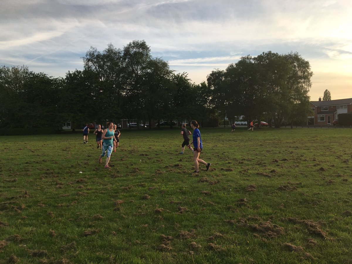 Lovely evening for some intervals ⁦<a href="/RunKnutsford/">RunKnutsford</a>⁩