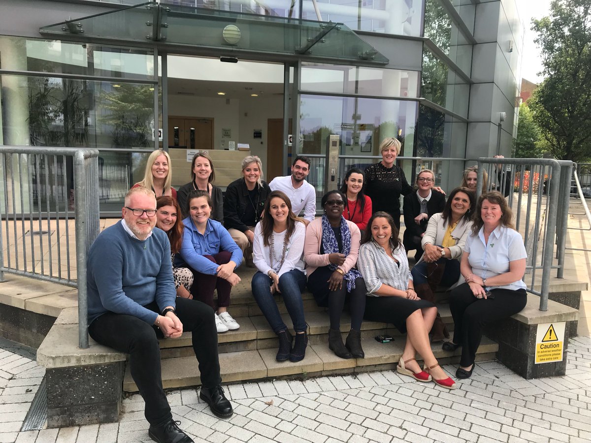 YoungsCareersUK's tweet photo. Our People Team outside Riverside House after a day of making exciting plans for FY20 🤘👫🧡
.
.
.
#peopleteam #support #hospitality #ourpeople #headoffice #riversidehouse #youngspubs #publife #wandsworth https://t.co/lK0F3TMPiD