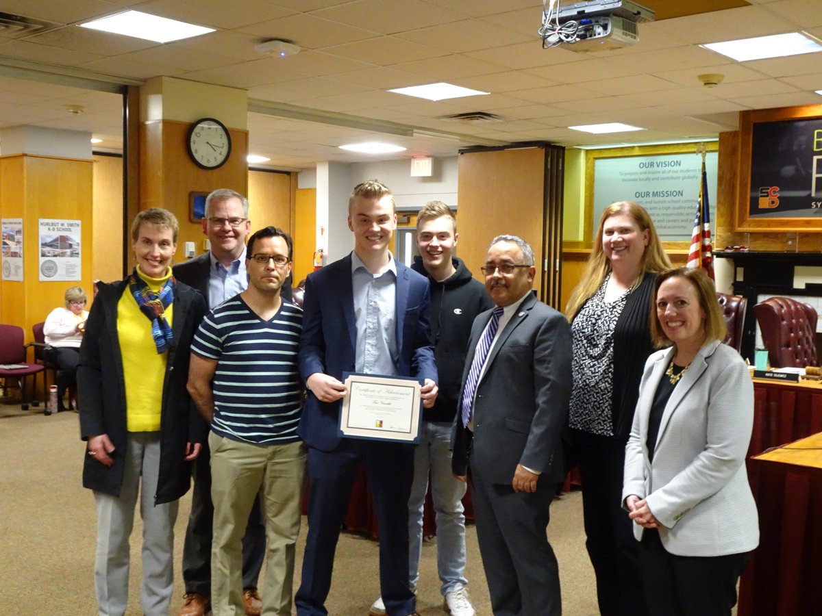 SyracuseSchools's tweet image. .@NottinghamSCSD @SCSDArts student Tim Vanable was recognized at last night&apos;s Board of Education meeting - this talented jazz guitarist will be taking part in a Summer Jazz Academy at Lincoln Center this summer! #SCSDPride