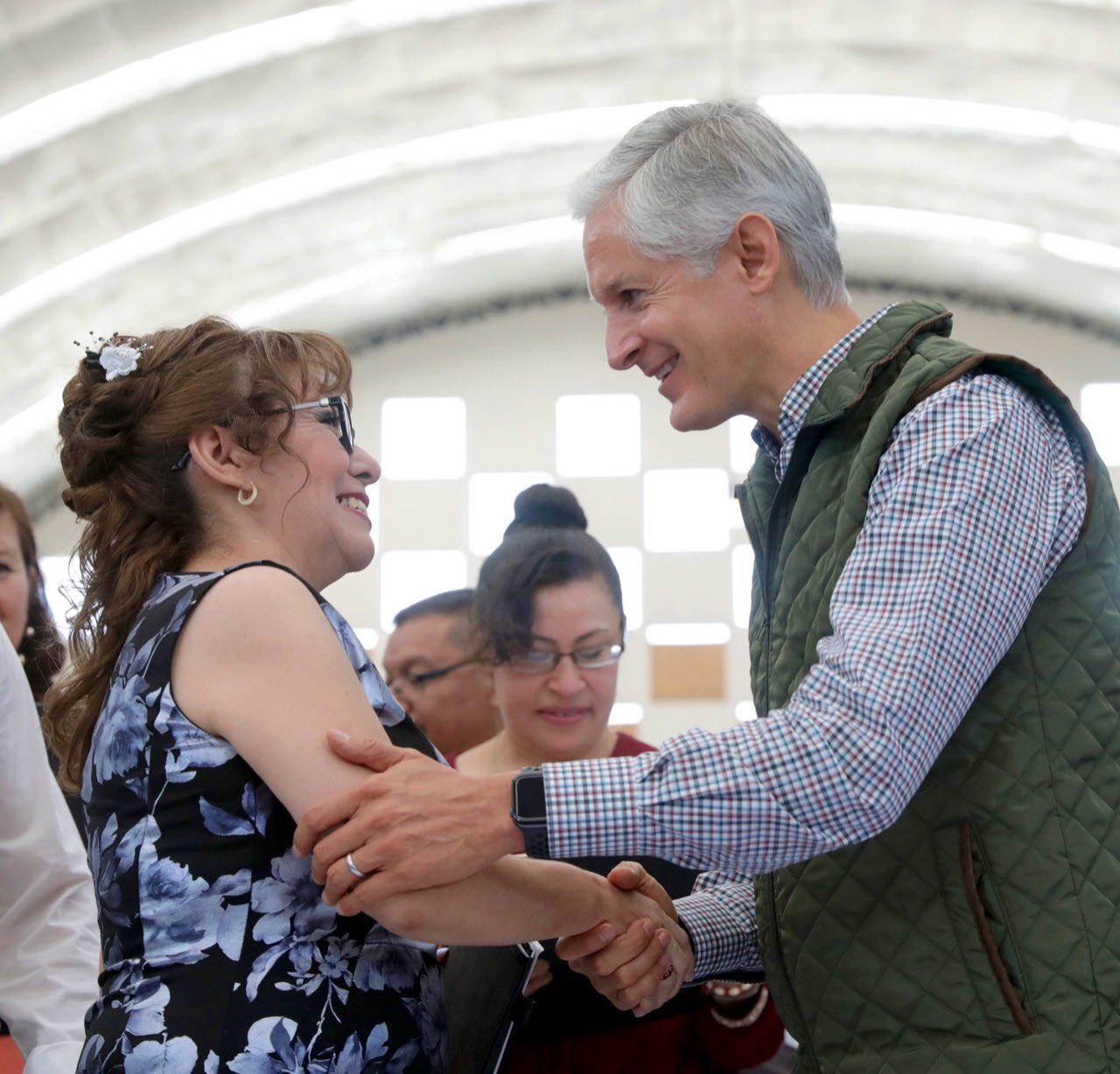 Alfredo Del Mazo on Twitter "En Ecatepec entregamos el título de propiedad número 25 mil a