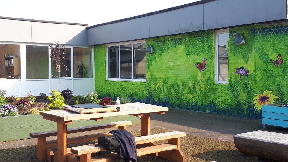 Good progress made on the Redburn wall mural today😎