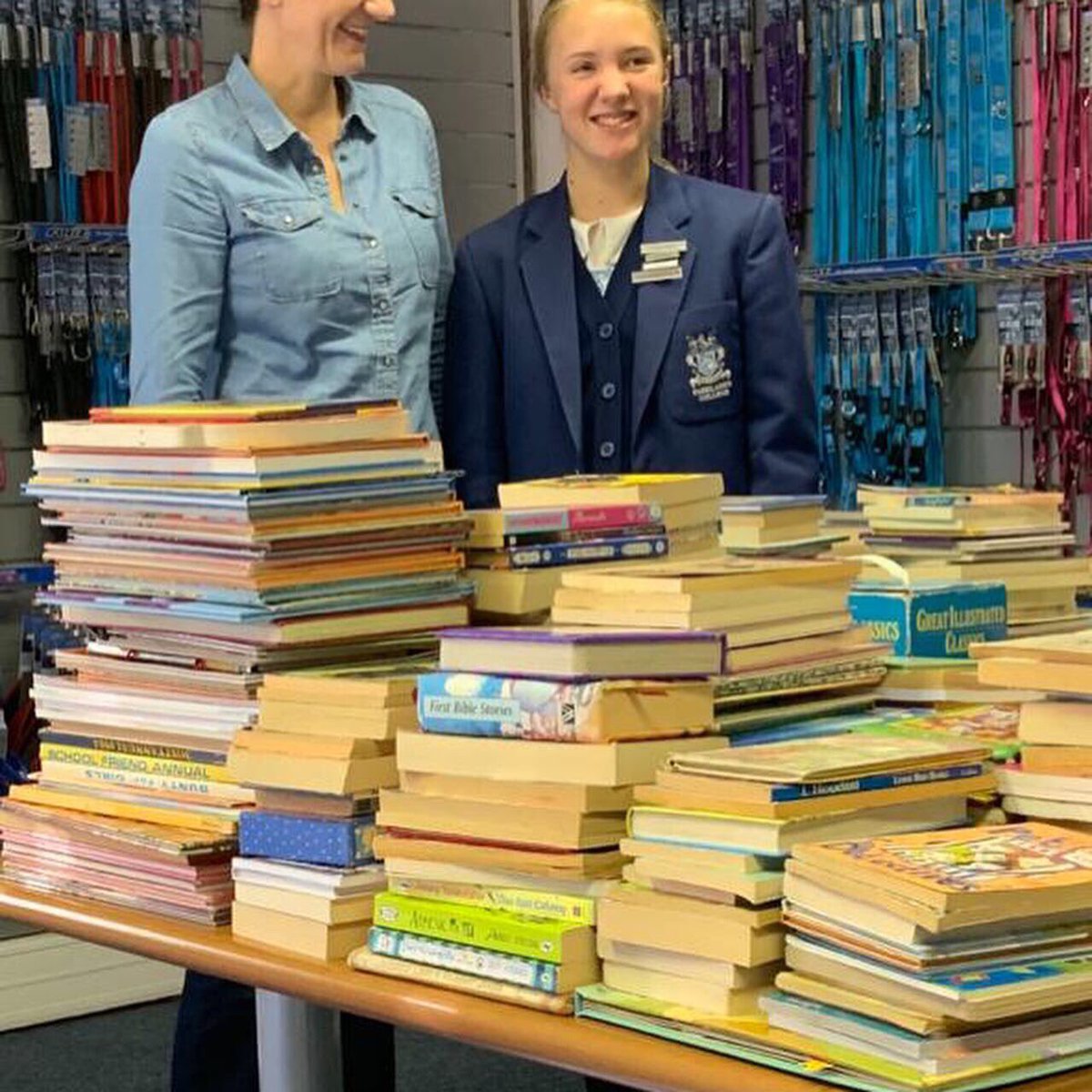 StellarBotsFLL's tweet photo. What a great pleasure to hand over 450+ books to Robyn and Irene from Rogz Academy Books&amp;Beyond. These books will be sorted for the 19 volunteers that read and educate various grades from R to 7(1683 scholars)@FirstSAfrica @FIRSTweets @firstlegoleague #Robotics @ParklandsTweet https://t.co/PLUoRYpNAH