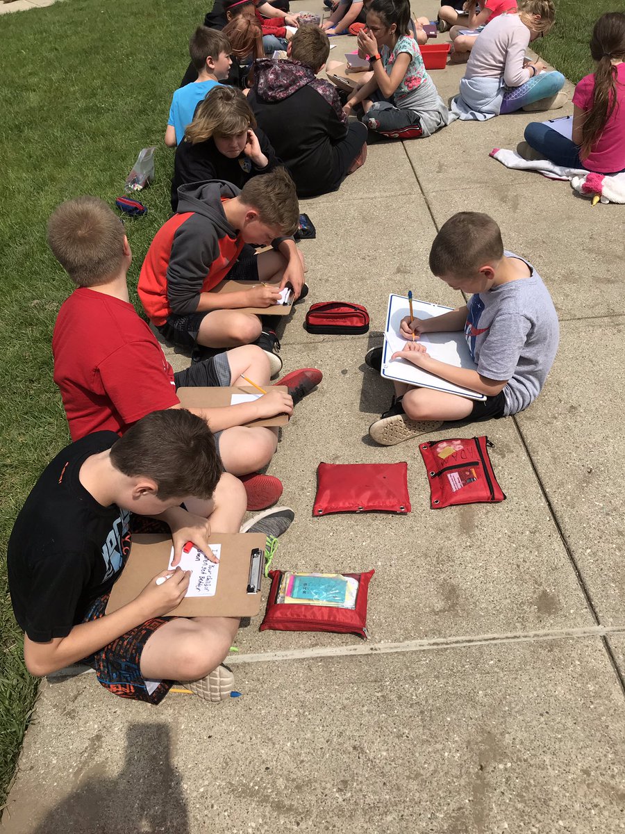 Mulberry 5th graders donated Dojo bucks towards a donation to the Ronald McDonald House. Today, they made cards, and packed goodie bags for the families there. #ourstory #mlballstars