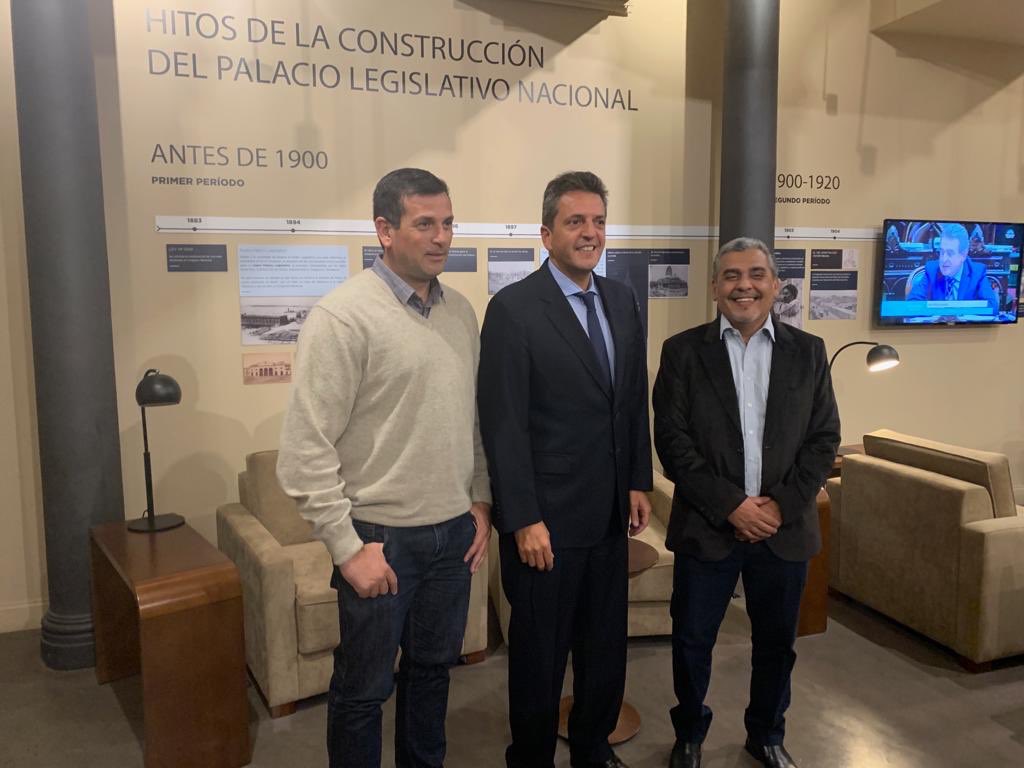 GracielaCamano's tweet photo. Junto a @SergioMassa @MartinLlaryora @ismaelbordagaray dándole la bienvenida al bloque del Frente Renovador a #JoseMoretti Éxitos en tu gestión querido diputado!!! https://t.co/alB4z04RVg