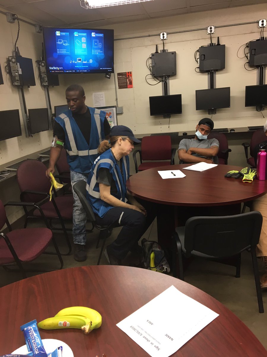 Oakhaven Hub Retention/Training #HEROESWORKHERE!! tweet media