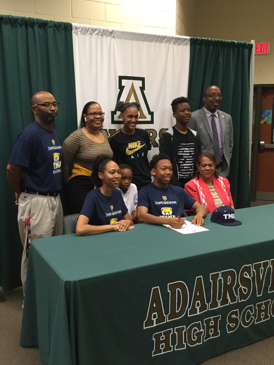 NickSullivanFCN's tweet photo. Covered three signings today: Cartersville volleyball’s Nedu Evans is headed to Augusta University; Cartersville football’s Marcus Gary is off to Allen University in Columbia, South Carolina; and Adairsville baseball’s B.J. Roper will continue his career at Truett McConnell. https://t.co/VVRDkanMnT