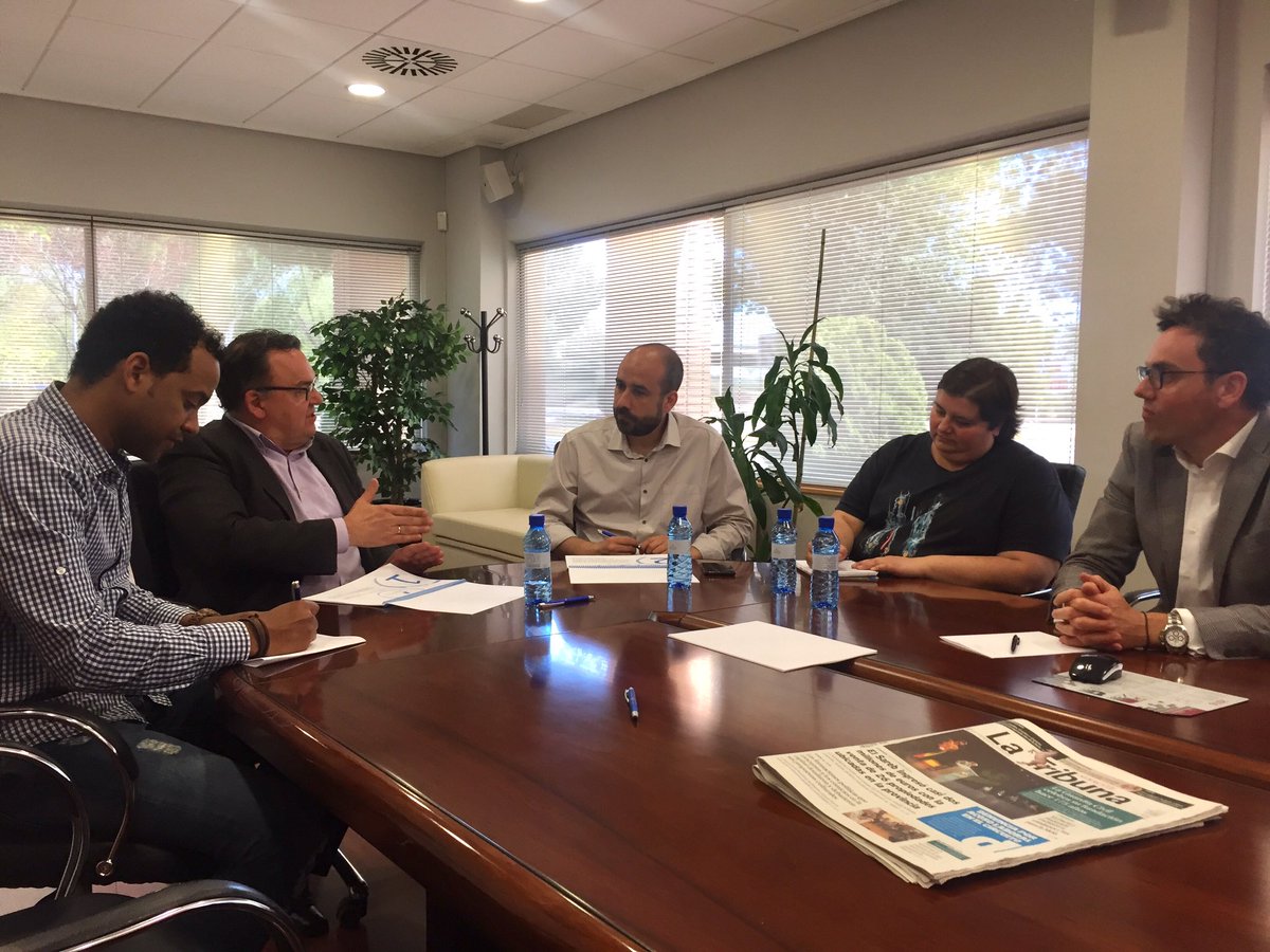 En la reunión con <a href="/AdecaCampollano/">Adeca Campollano</a> recogimos sus propuestas para mejorar aspectos de movilidad, seguridad y acondicionamiento de calles. @EquoAlbacete <a href="/podemosalbacete/">Podemos Albacete</a> <a href="/IUAlbacete/">Izquierda Unida Albacete🔻</a> <a href="/AlbaceteMac/">MAC Albacete</a>