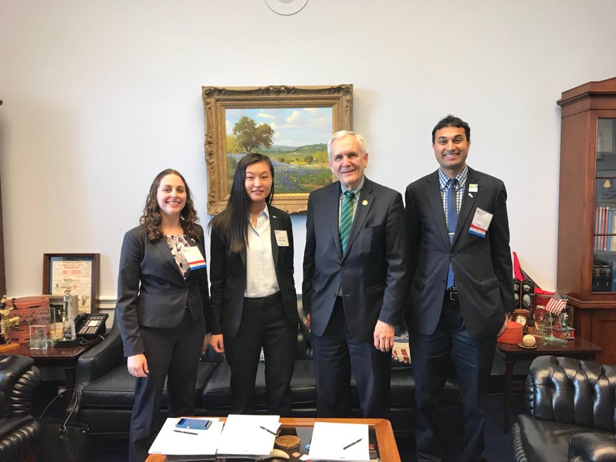 Thanks @RepLloydDoggett for meeting with us today discuss how to improve healthcare in America! @Texas_ACP #ACPLD #accesstocare #gunviolence #womenshealth #CostofCare #physicianshortage #ThisIsOurLane