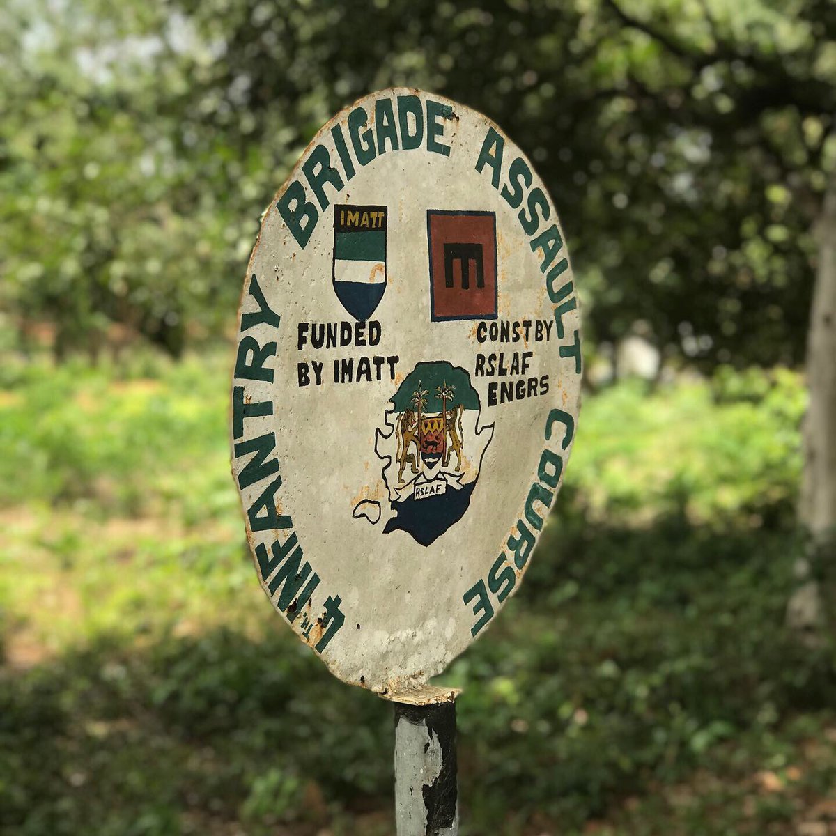 Exped5050's tweet photo. 5 0 B E A S T I N G S
•
02/50 courtesy of Sierra Leone Army PTI’s attached to the 4th Infantry Brigade.
•
50 minutes of gasping for air in 90% humidity 🤢
•
•
#ProjectSchoolMountain #Exped5050 #adventure #50missions #explore #challenge @thermcharity #rmfamily #SBSA https://t.co/ii6qVGZTVJ