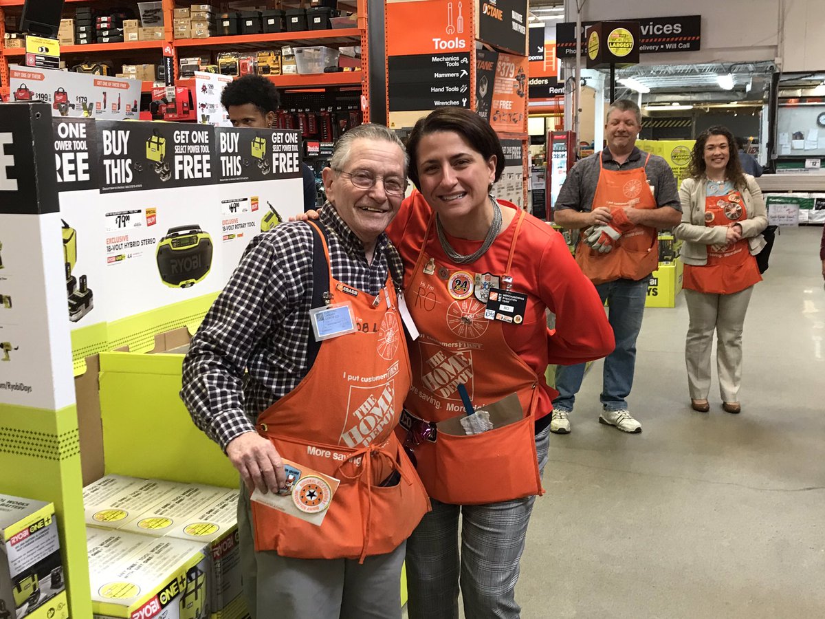 Pat06858216's tweet photo. Bob knows his tools https://t.co/RE6RGWreTY
