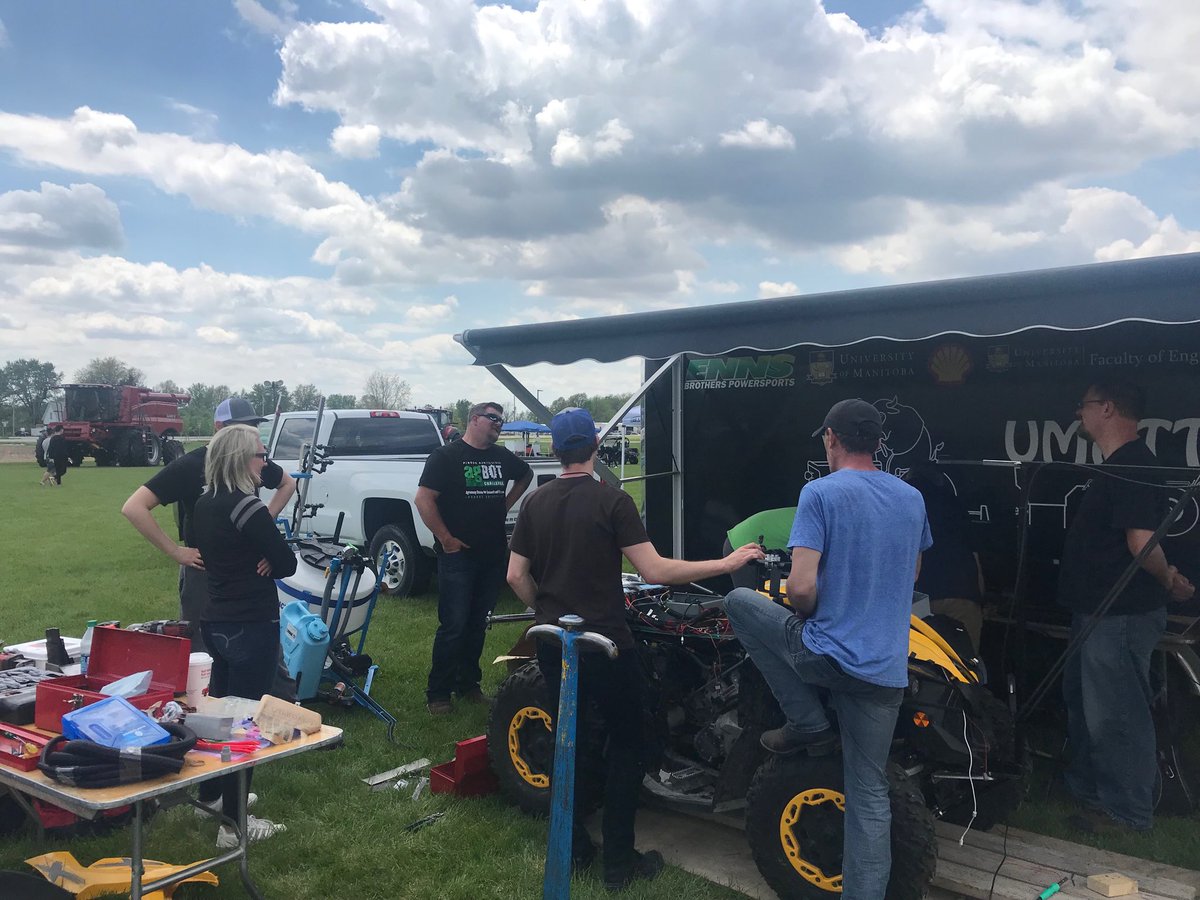 agbotchallenge's tweet photo. #agtechaction #agBOT2019 practicing right now! Our favorite week of the year!! https://t.co/nsQj5wC1Ei