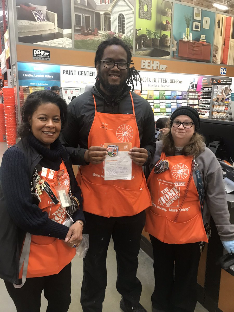 YolandaFoster18's tweet photo. Paint associate Jay always comes to the rescue. Thank you Jay #BackUpCashier @CornelyJohn @Lena24796837 @Lorrainbutler  @dennison_bryan @SETHSCOTT16 @BigDogg4114 https://t.co/bY5xmp0CIu