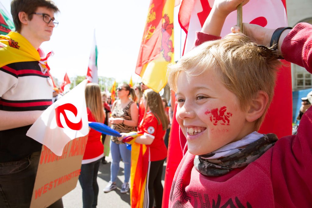 YesCymru's tweet photo. Huge thanks to @AUOBCymru for organising the March for Independence. We have heard that more marches will follow! 😎🏴󠁧󠁢󠁷󠁬󠁳󠁿

It was wonderful to support a positive, happy and fun day.

If you are not a #YesCymru member, join us. All for #indyWales > https://t.co/1BOjMHsXbm https://t.co/TXHkGlA6uU