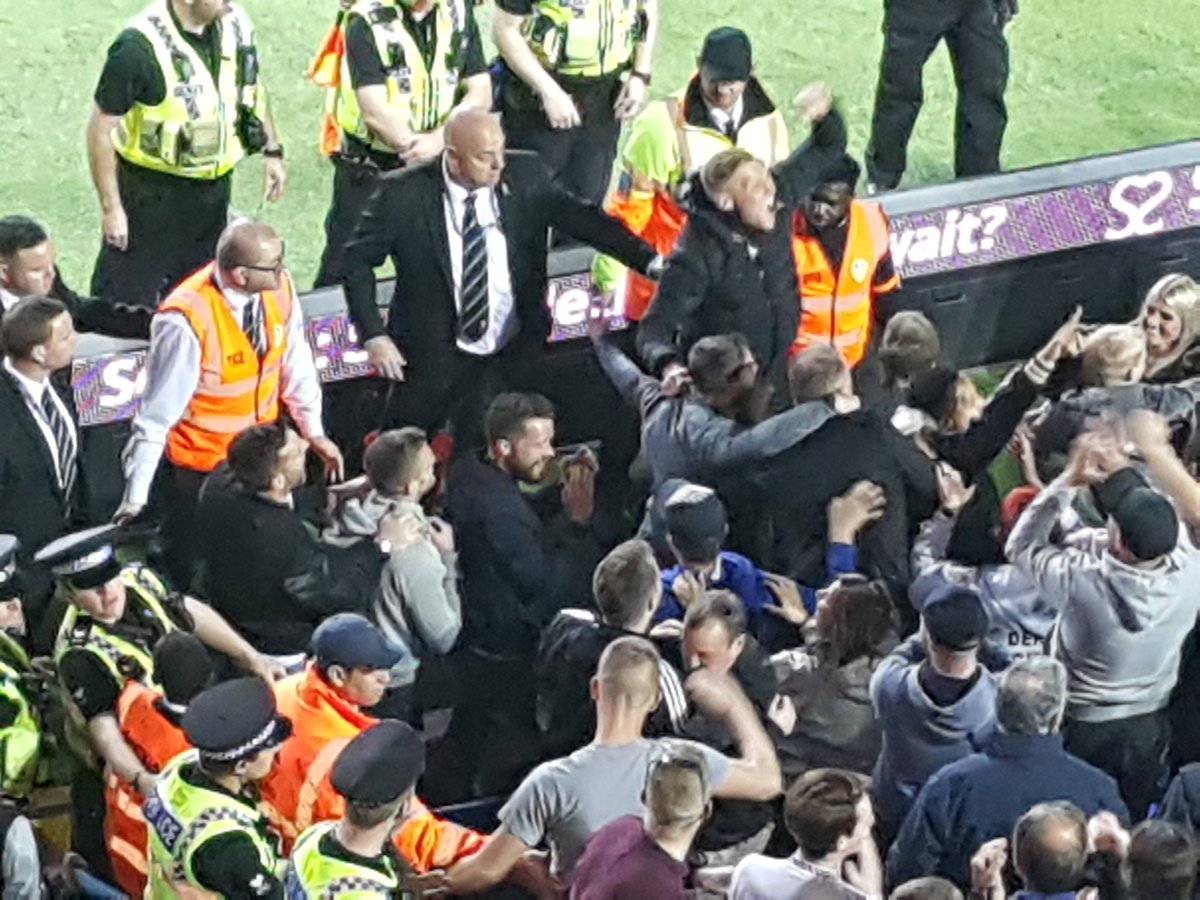 SLSport_'s tweet photo. Fair to say @Mwaghorn_9, David Nugent and co enjoyed being in the Derby end this evening 😂 #DCFC #LUFCvDCFC https://t.co/KumquShJ9F
