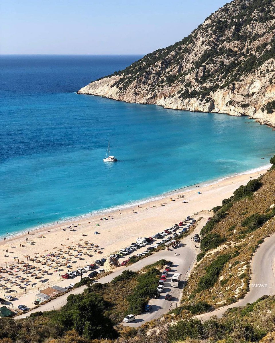 balityviagens's tweet photo. Praia de Myrtos, Grécia 💙
📸 @_letstravel_ ✨
#balityviagens #vacomabality #viagem #trip #turismo #tour #ferias #luademel #destinosinternacionais #europa #grecia #greece #pylaros #kefalonia #marjonico #myrtos #paisagens https://t.co/JLbCBJrCWt