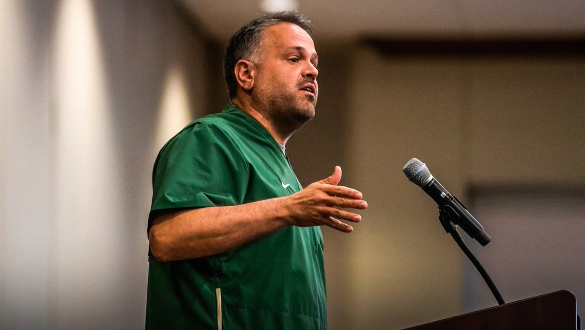 BaylorAthletics's tweet image. "When we actually stand for each other and have each other's back and support each other, I think we can do amazing, powerful things. Because this is our home." - @CoachMattRhule 

📝 baylorbea.rs/2W3F1RT