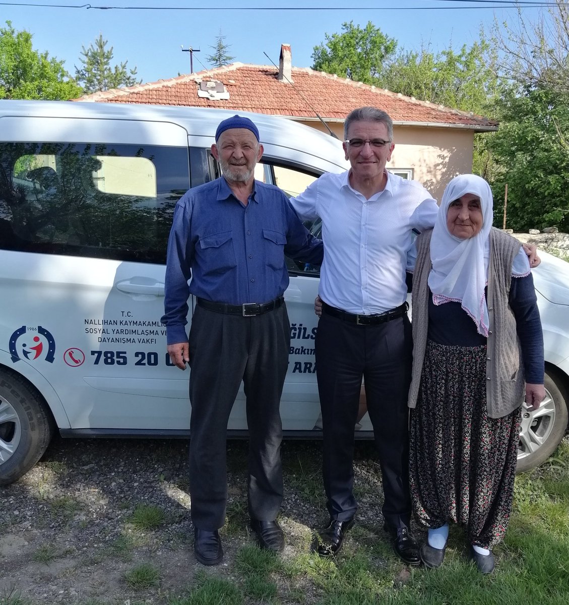 Kaymakamlığımız  Sosyal Yardımlaşma ve Dayanışma Vakfımız tarafından  hayata geçirilen "Yalnız Değilsiniz" isimli projemiz kapsamında köylerimizde yaşayan  saygı ve hürmet değerlerimiz olan şehit ailelerimiz ve kimsesiz yaşlılarımızı ziyaret ederek hal ve hatırlarını soruyoruz.