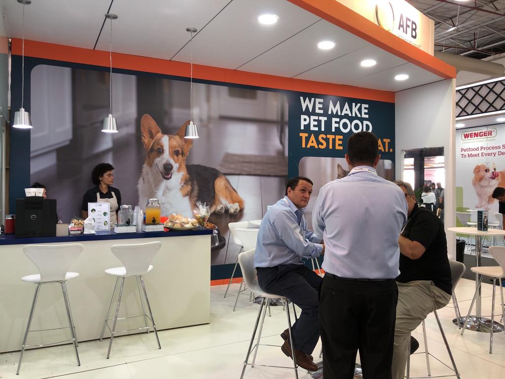 CongresoCIPAL's tweet photo. Excelente primer día en la Expo Pet Food #FENAGRA en Campinas (SP), Brasil con algunos de los destacados sponsors que nos acompañarán en #CIPAL2019 https://t.co/jjyf8KjORQ. Mañana 16/05 los esperamos en el Stand E 03! @Allextrudedpets #FENAGRA2019 #mascotas #petfood #nutricion https://t.co/N358fTSXa2